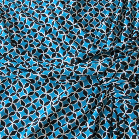 (Lot of 2) Like New Mini Dress and Very Good Condition Ann Taylor Dresses - Picture 6 of 11